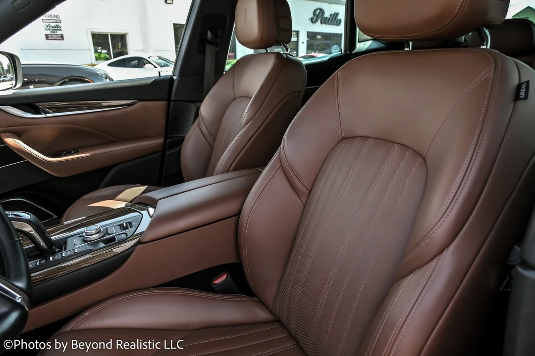 2021 Maserati Levante - Image 2 of 21