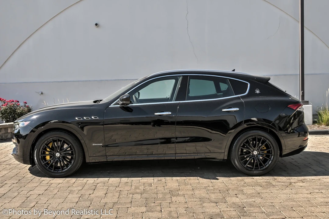 2021 Maserati Levante - Image 5 of 21
