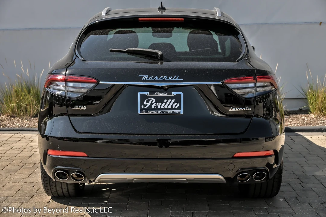 2021 Maserati Levante - Image 7 of 21