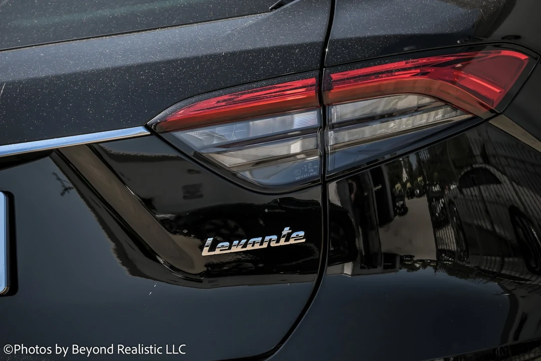 2021 Maserati Levante - Image 15 of 21