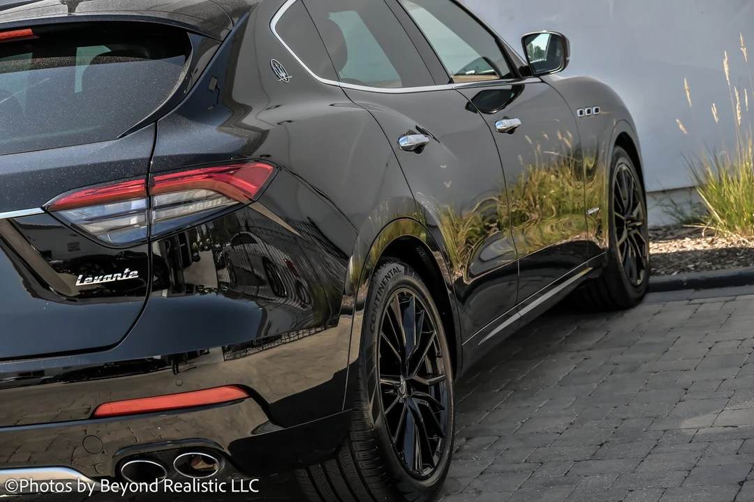 2021 Maserati Levante - Image 9 of 21
