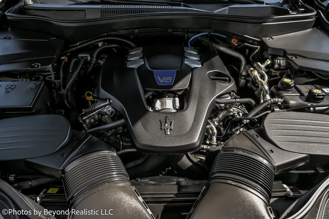 2021 Maserati Levante - Image 19 of 21