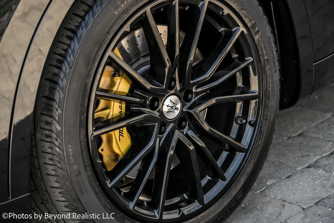 2021 Maserati Levante - Image 12 of 21
