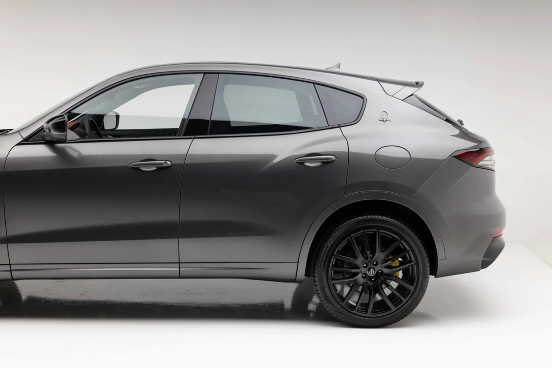 2021 Maserati Levante - Image 19 of 31