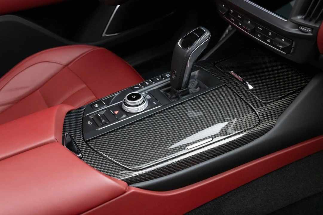 2021 Maserati Levante - Image 20 of 31