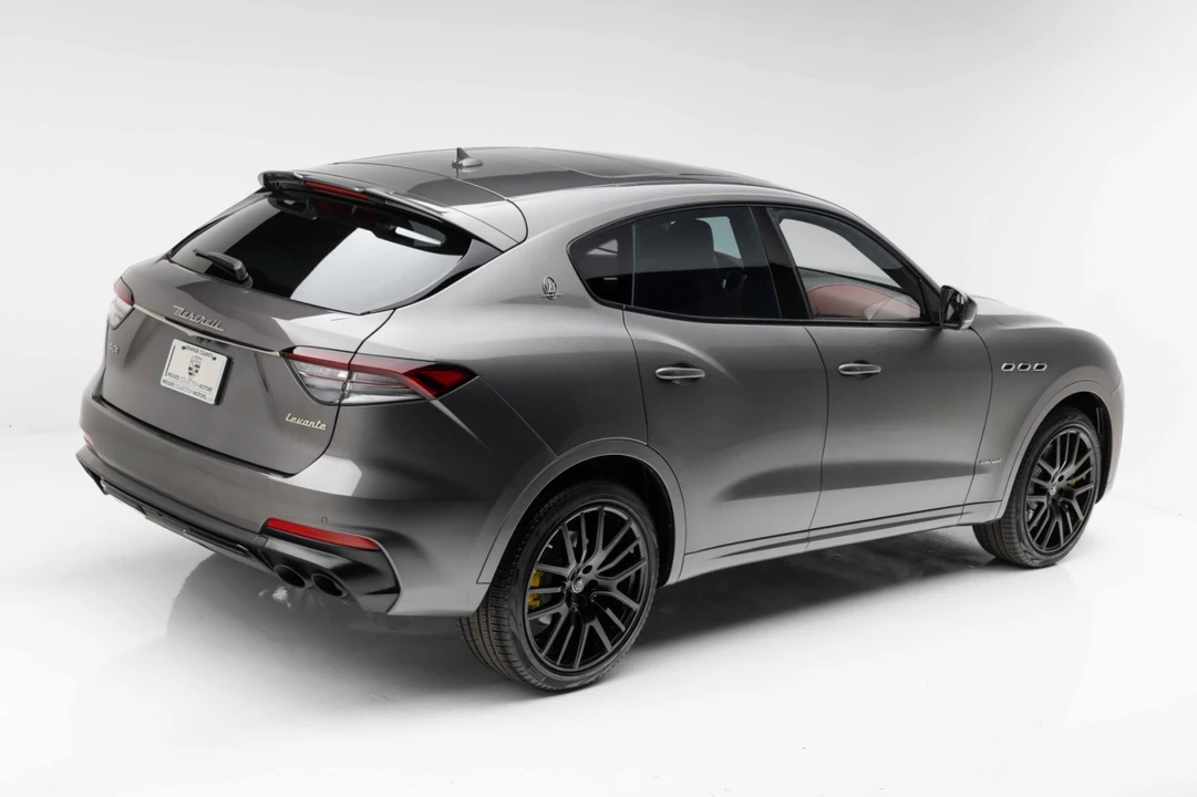 2021 Maserati Levante - Image 3 of 31