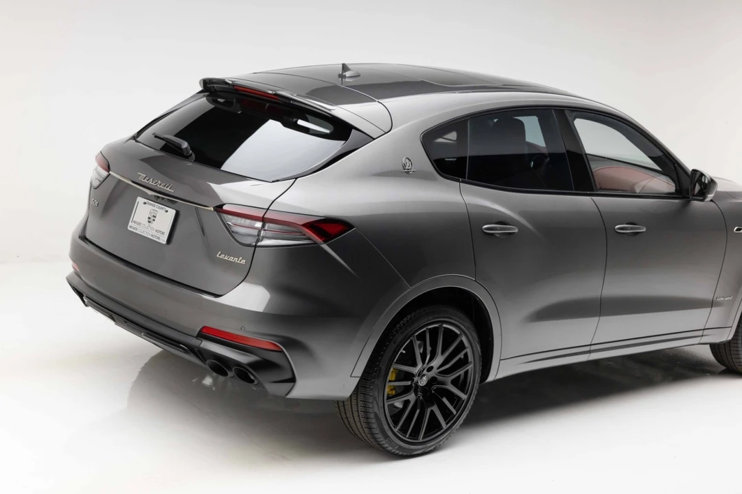 2021 Maserati Levante - Image 27 of 31