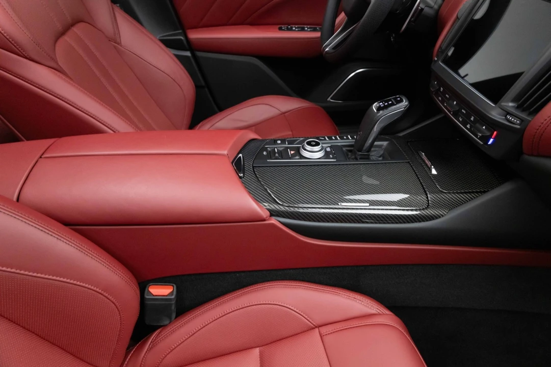 2021 Maserati Levante - Image 26 of 31