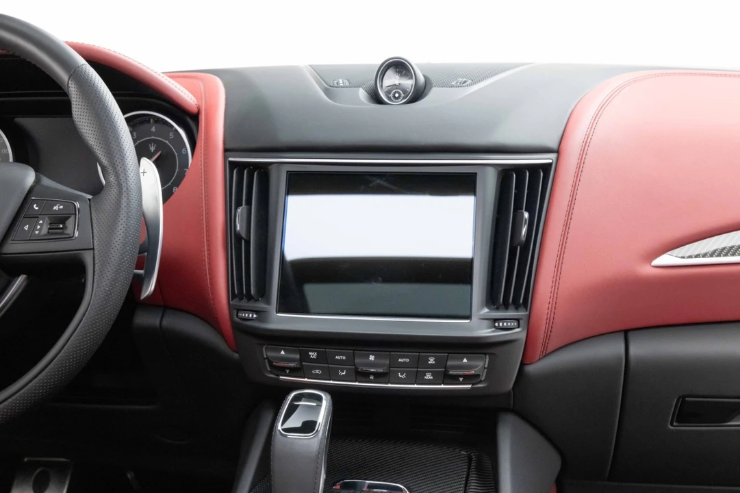 2021 Maserati Levante - Image 16 of 31