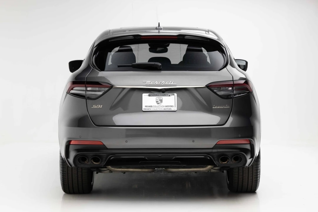 2021 Maserati Levante - Image 7 of 31