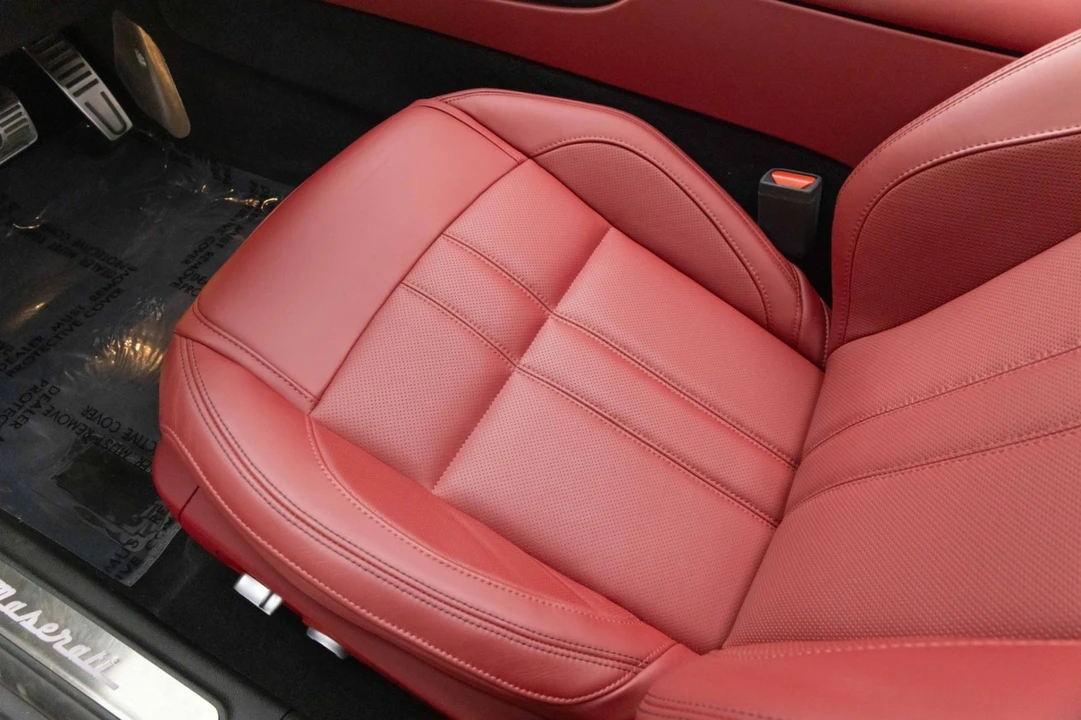 2021 Maserati Levante - Image 28 of 31