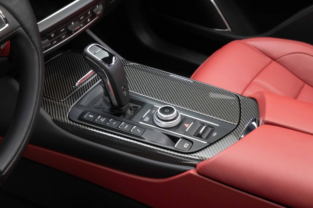 2021 Maserati Levante - Image 14 of 31