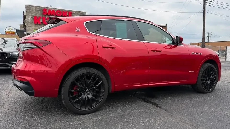 2021 Maserati Levante - Image 8 of 19