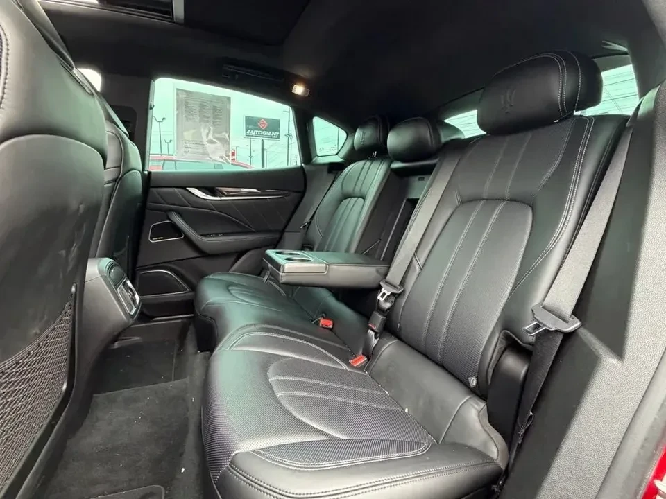 2021 Maserati Levante - Image 18 of 19