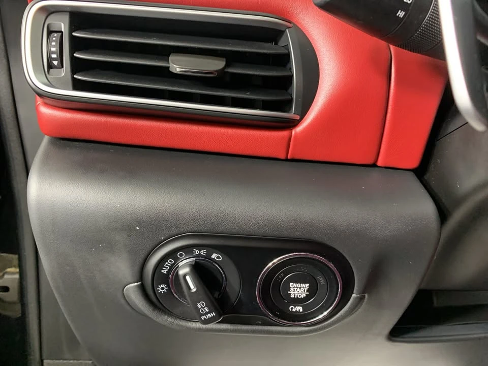 2021 Maserati Levante - Image 17 of 20