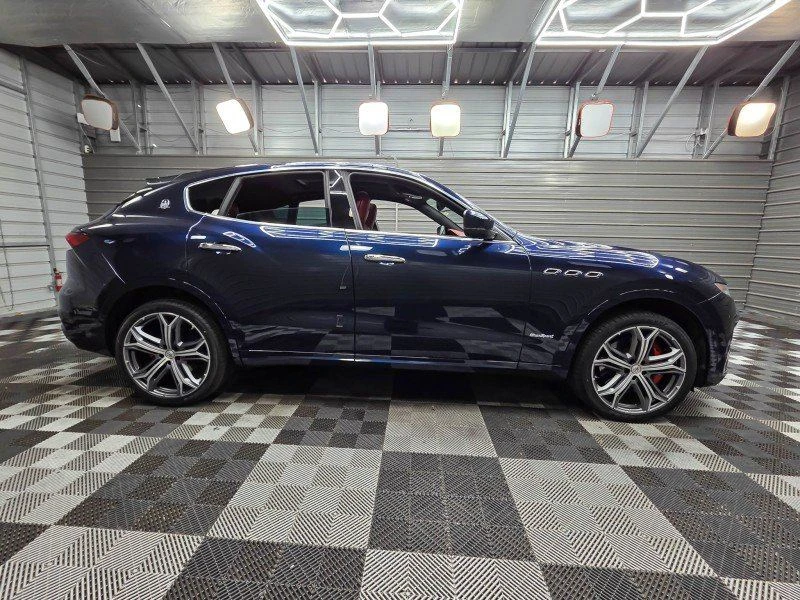 2021 Maserati Levante - Image 10 of 20