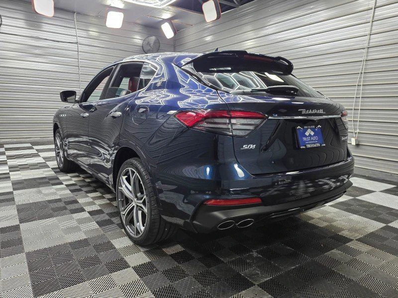 2021 Maserati Levante - Image 8 of 20