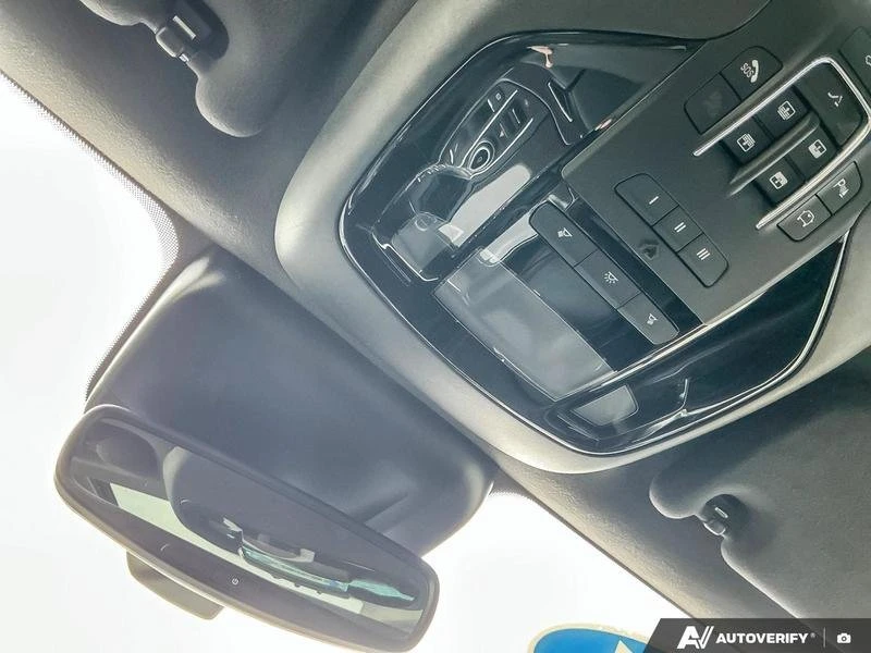 2021 Maserati Levante - Image 16 of 20