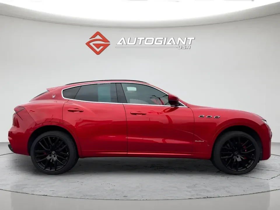 2021 Maserati Levante - Image 9 of 20