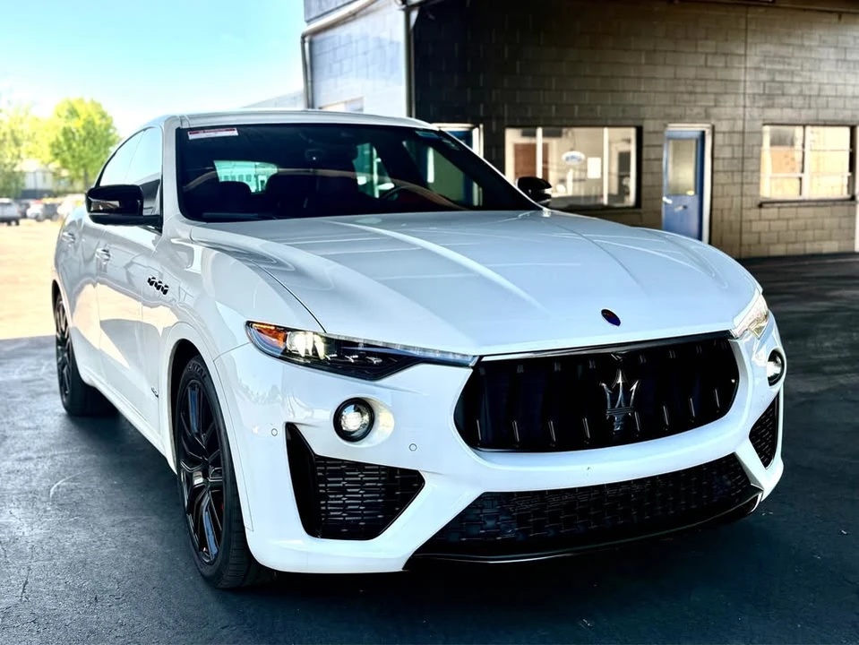 2021 Maserati Levante - Image 2 of 11