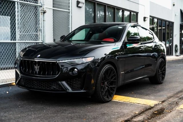 2021 Maserati Levante - Image 2 of 31