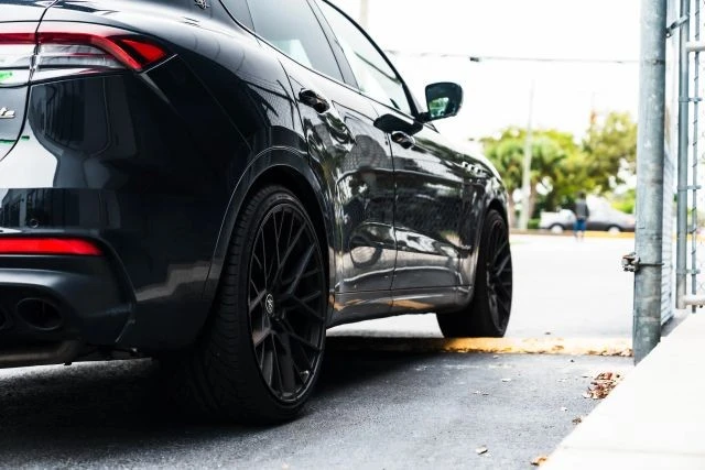2021 Maserati Levante - Image 12 of 31