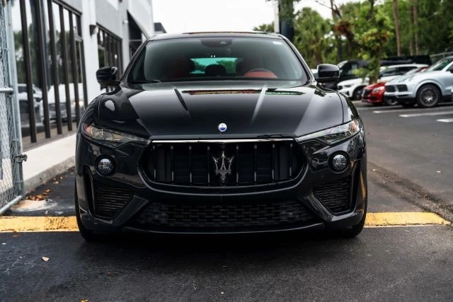 2021 Maserati Levante - Image 2 of 31