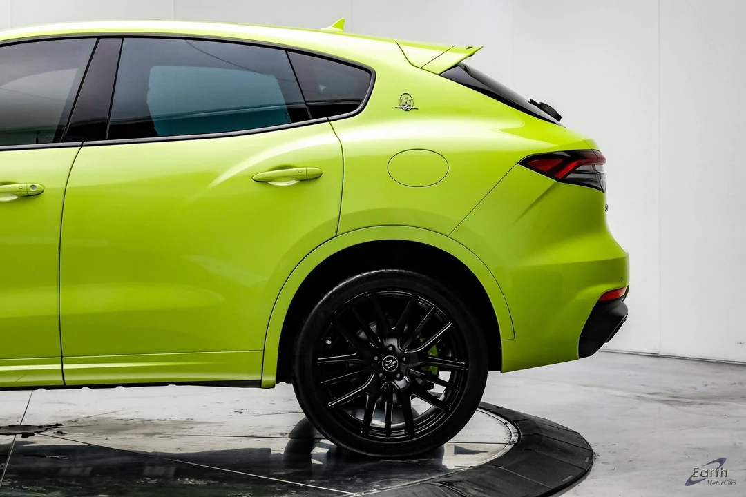 2021 Maserati Levante - Image 7 of 12