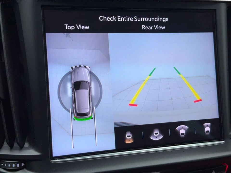 2021 Maserati Levante - Image 27 of 31