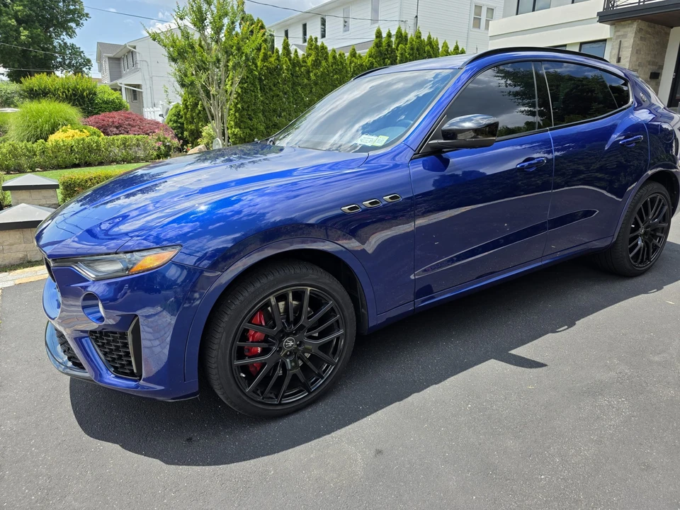 2021 Maserati Levante - Image 4 of 31