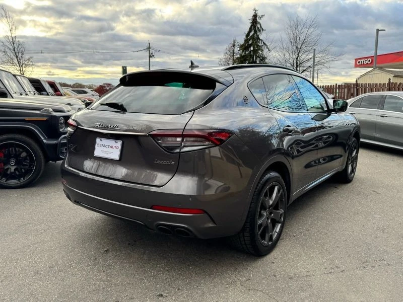 2021 Maserati Levante - Image 5 of 12