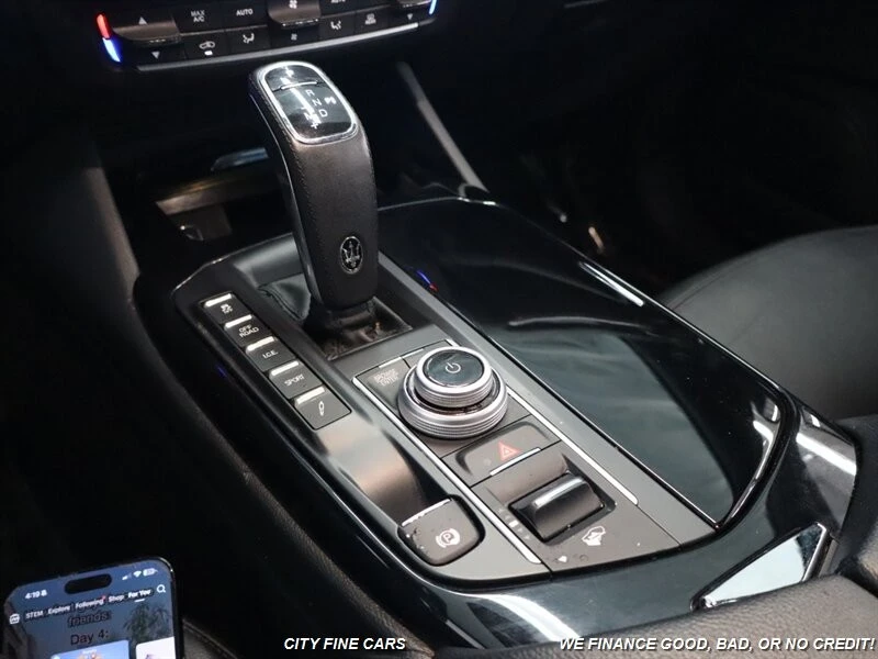 2021 Maserati Levante - Image 25 of 31