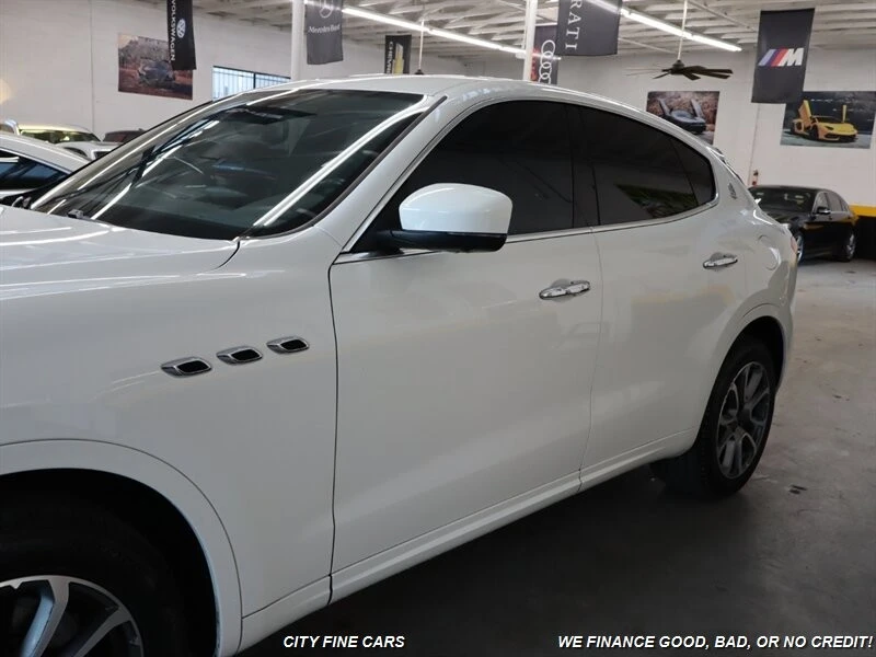 2021 Maserati Levante - Image 5 of 31