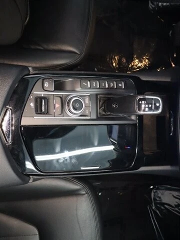 2021 Maserati Levante - Image 26 of 31