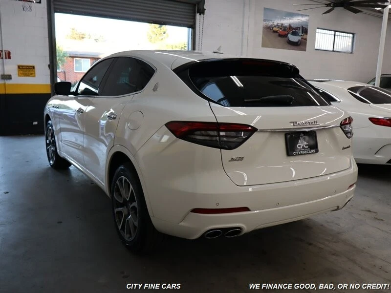 2021 Maserati Levante - Image 8 of 31