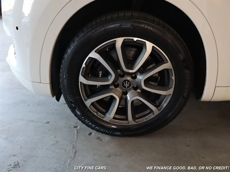 2021 Maserati Levante - Image 4 of 31