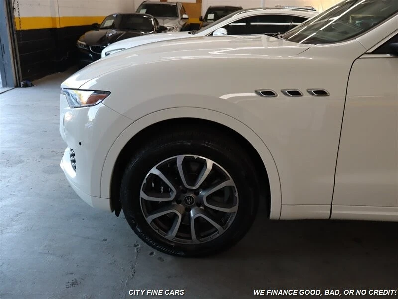 2021 Maserati Levante - Image 3 of 31