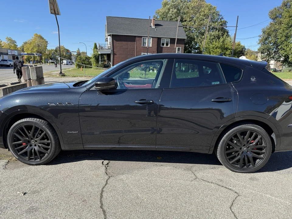 2021 Maserati Levante - Image 4 of 16