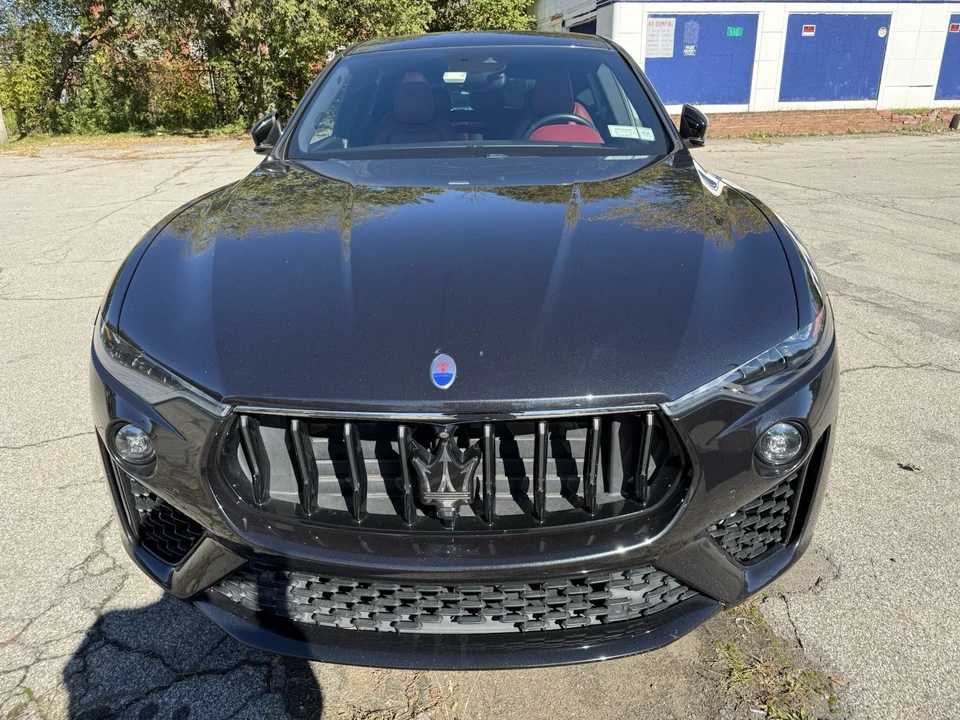 2021 Maserati Levante - Image 2 of 16