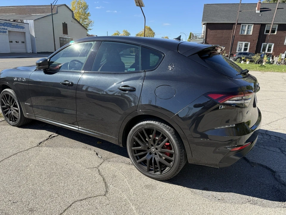 2021 Maserati Levante - Image 5 of 16