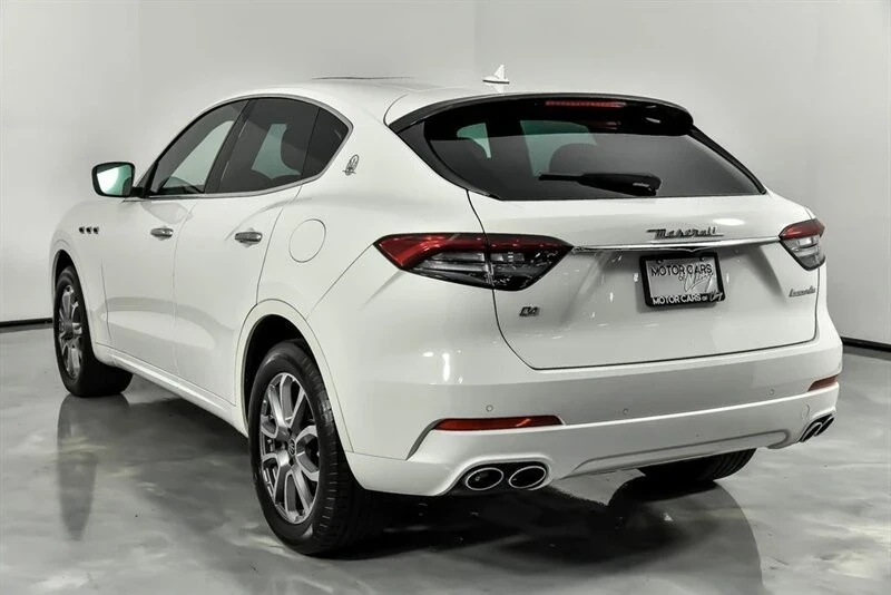 2021 Maserati Levante - Image 9 of 21