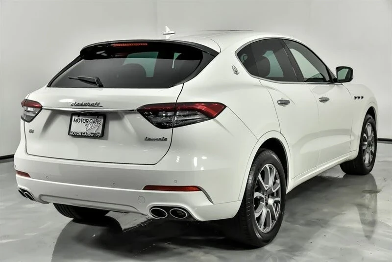 2021 Maserati Levante - Image 11 of 21