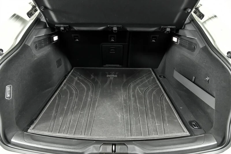 2021 Maserati Levante - Image 15 of 21