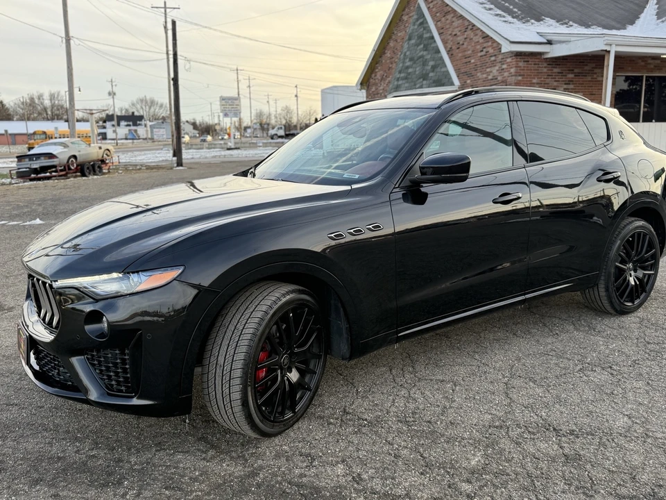 2021 Maserati Levante - Image 3 of 21