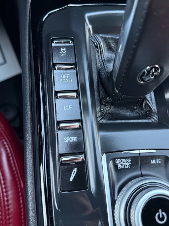 2021 Maserati Levante - Image 17 of 21