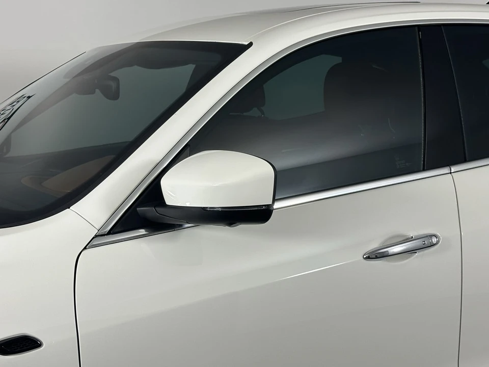 2021 Maserati Levante - Image 15 of 21