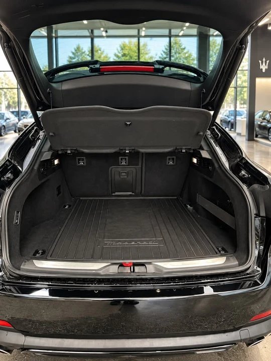 2021 Maserati Levante - Image 7 of 7