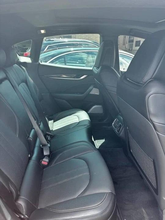 2021 Maserati Levante - Image 6 of 7