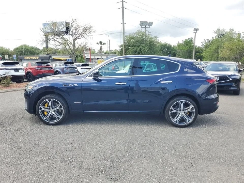 2021 Maserati Levante - Image 2 of 20
