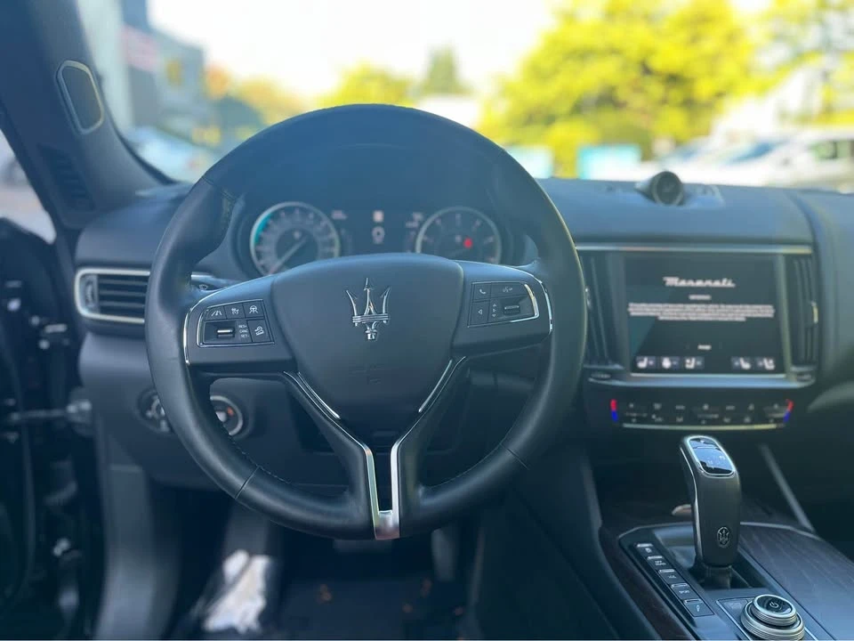 2021 Maserati Levante - Image 8 of 10